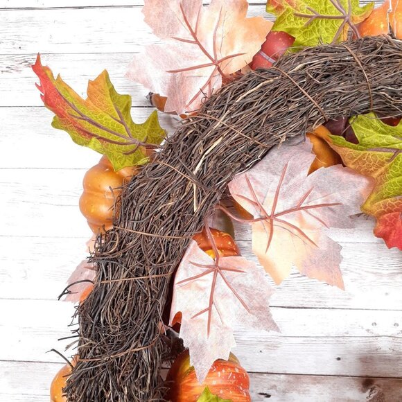 Fall Wreath Pumpkins Gourds Berries Leaves 22" - Picture 3 of 3